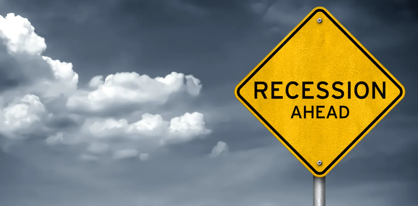 6 ways Canadians can prepare for the recession The14