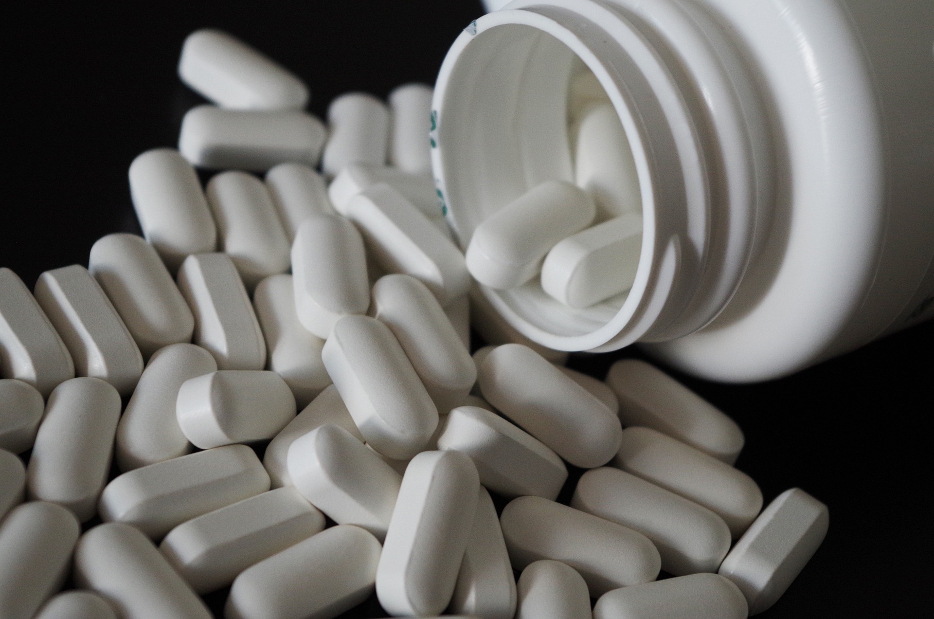 Why drug approval in Canada should not rely on foreign regulators | The-14